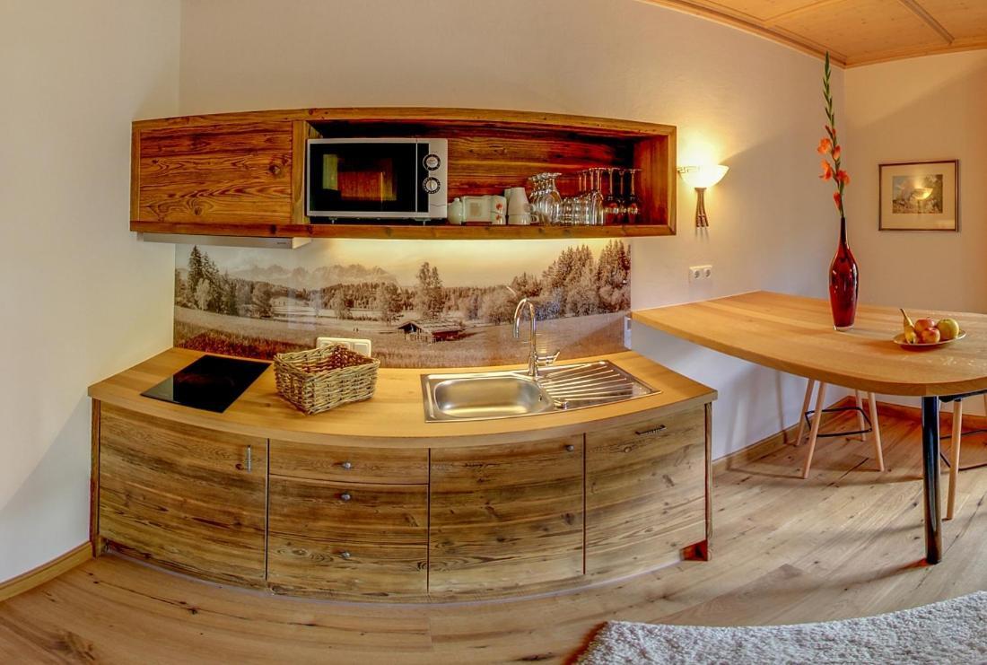 Serviced Apartments Villa Licht Kitzbühel Rom bilde